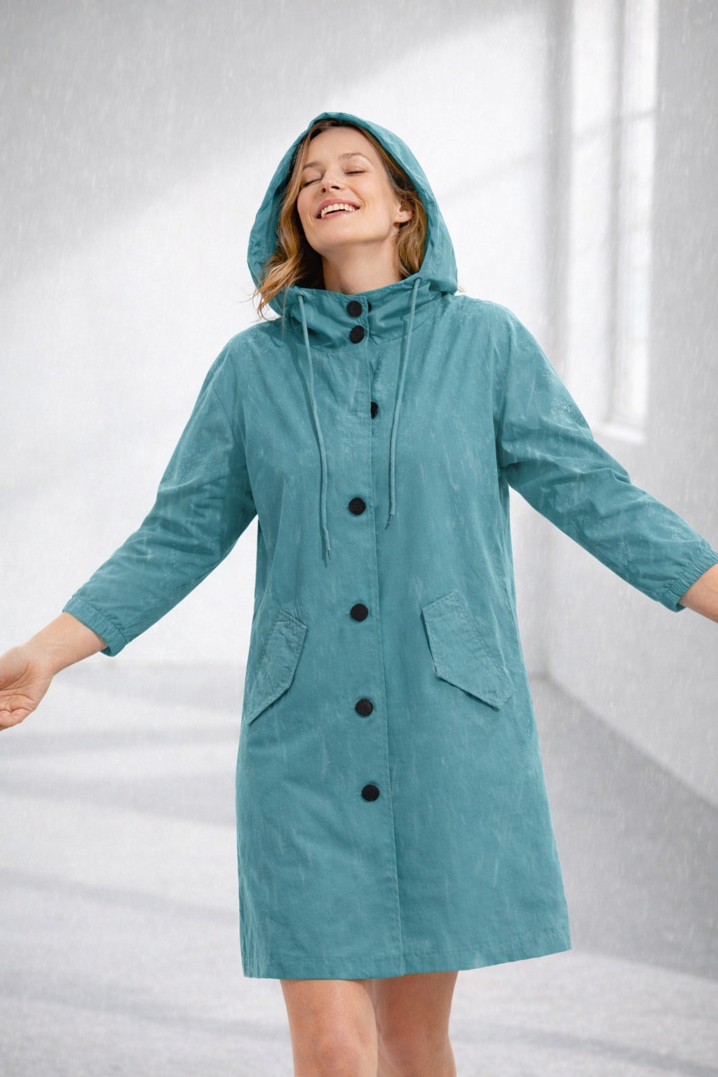 Delia | Chaqueta Larga con Capucha Mujer Botones Manga 3/4